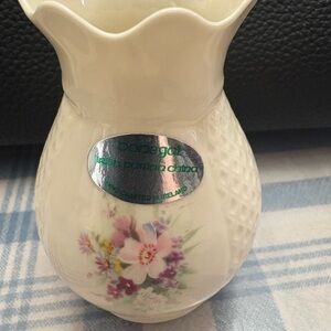 DOnegal Parian China vase